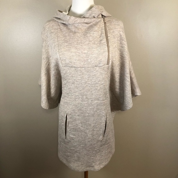 Simply Noelle Jackets & Blazers - NWT Simply Noelle Light Tan Knit Hooded Poncho Size L/XL